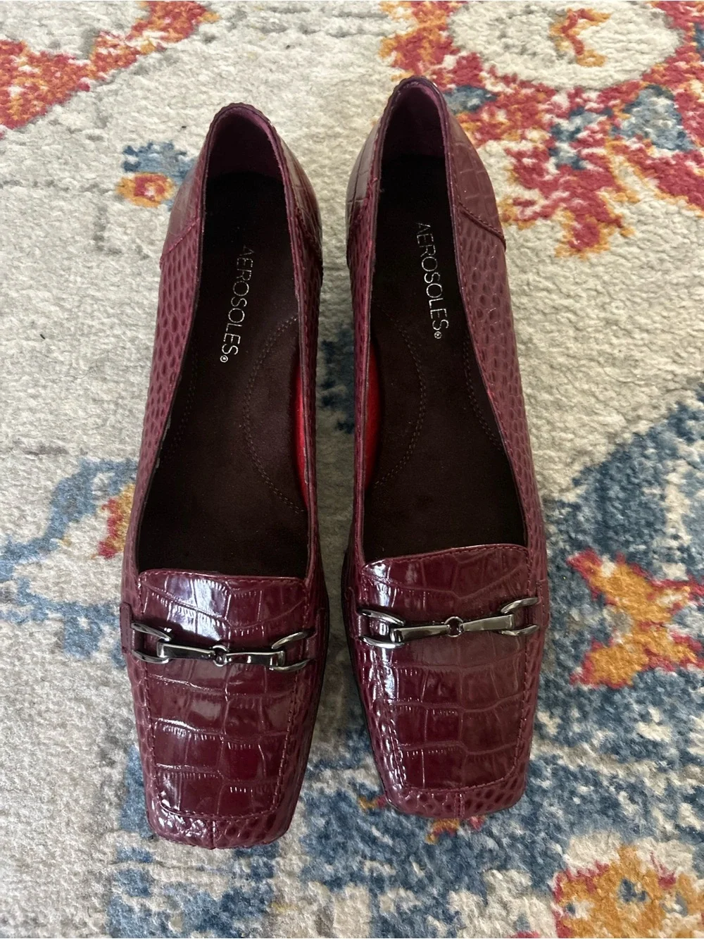 NWOT AEROSOLES Women's Croc-Embossed Bit Loafer in Burgundy